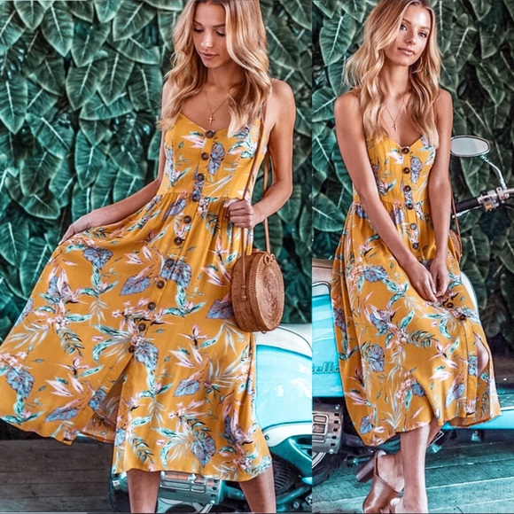 Dresses & Skirts - NEW! Tropical Floral Button Down Maxi Dress
